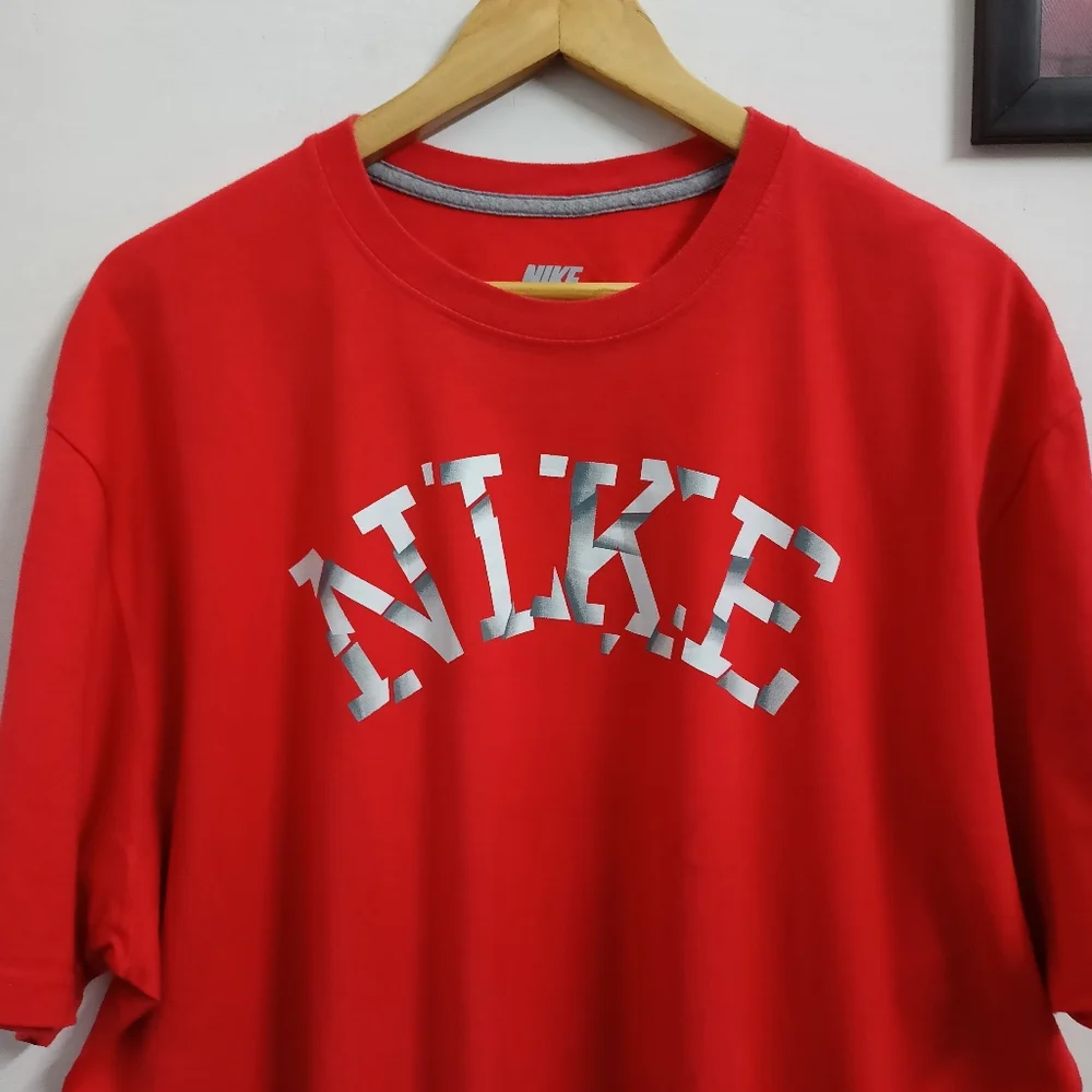 NIKE AUTHENTIC PEACH COLOUR TSHIRT 👕 - Picture 2 of 5